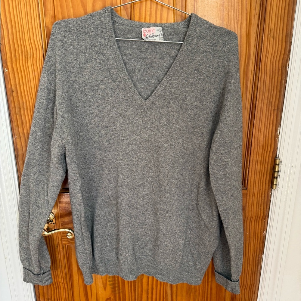 Men's V-Neck Sweater in Gray